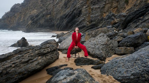 Experience urban functionality: techwear's 25% off sale!