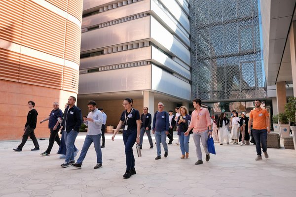 What techniques are used in crafting a delicious steak and kidney pie?